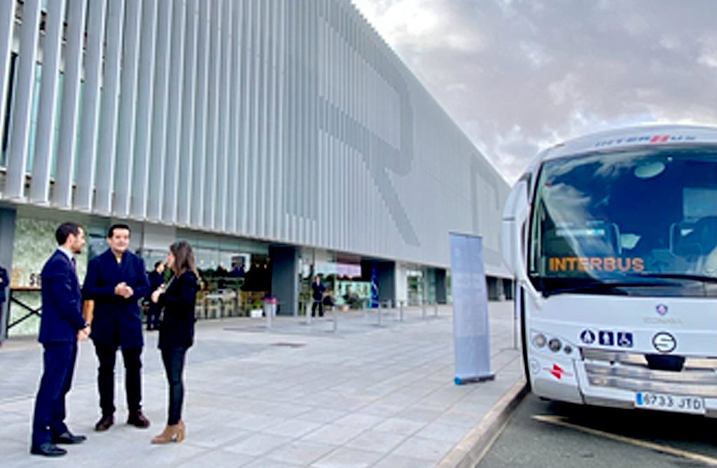 Un nuevo horario de autobuses conectar el Aeropuerto con Murcia y Cartagena